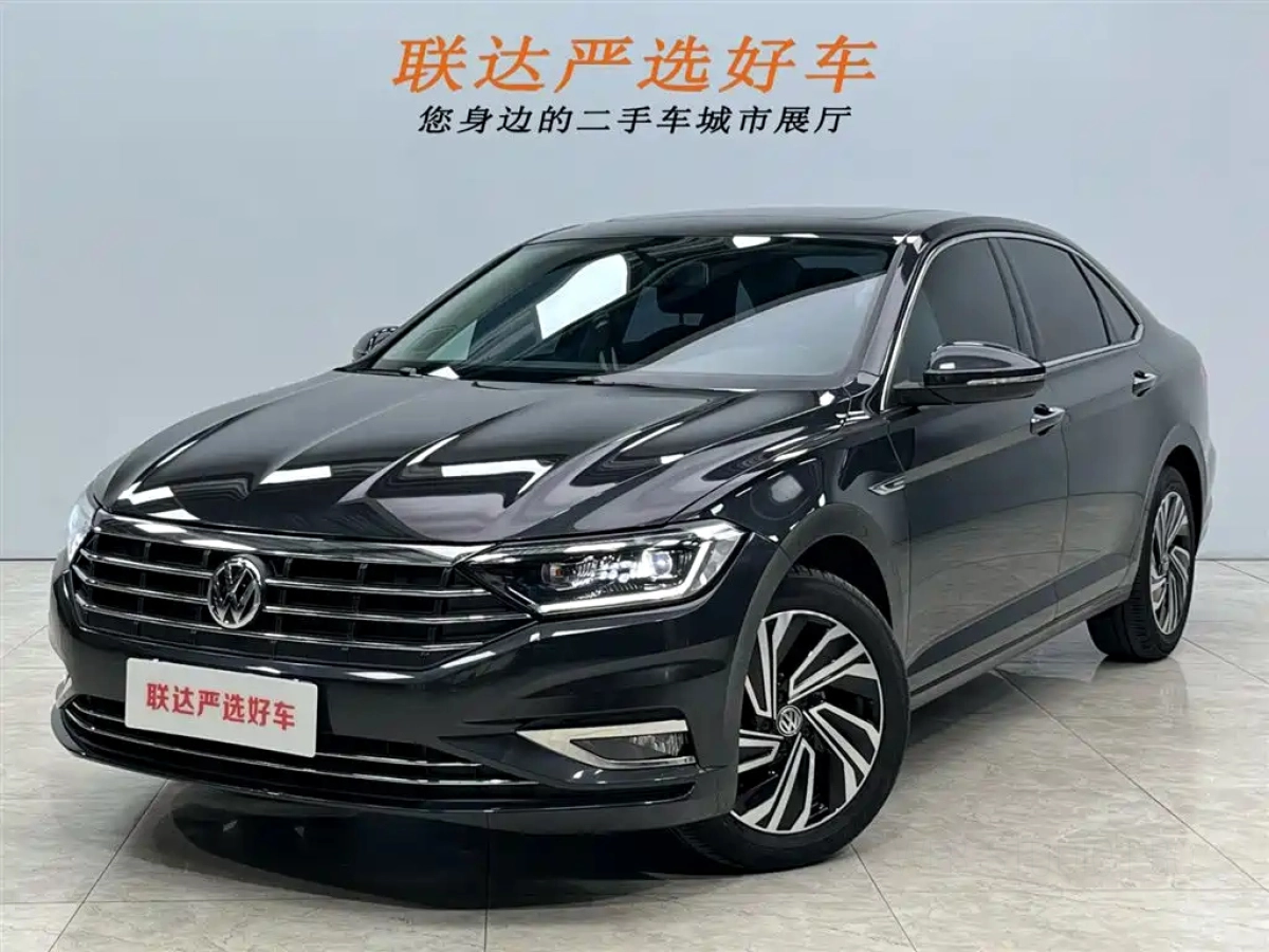 VOLKSWAGEN SAGITAR  2022