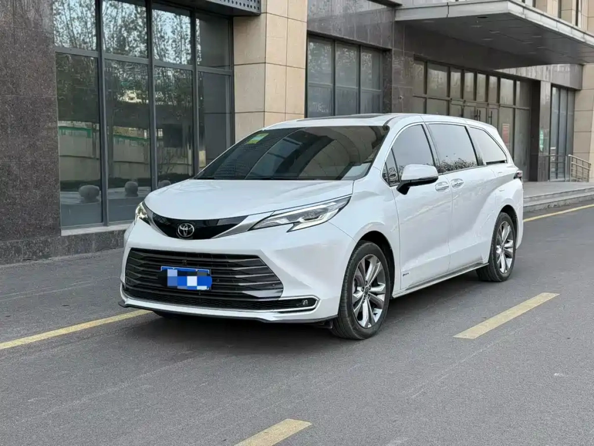 TOYOTA SIENNA SIENNA  2025