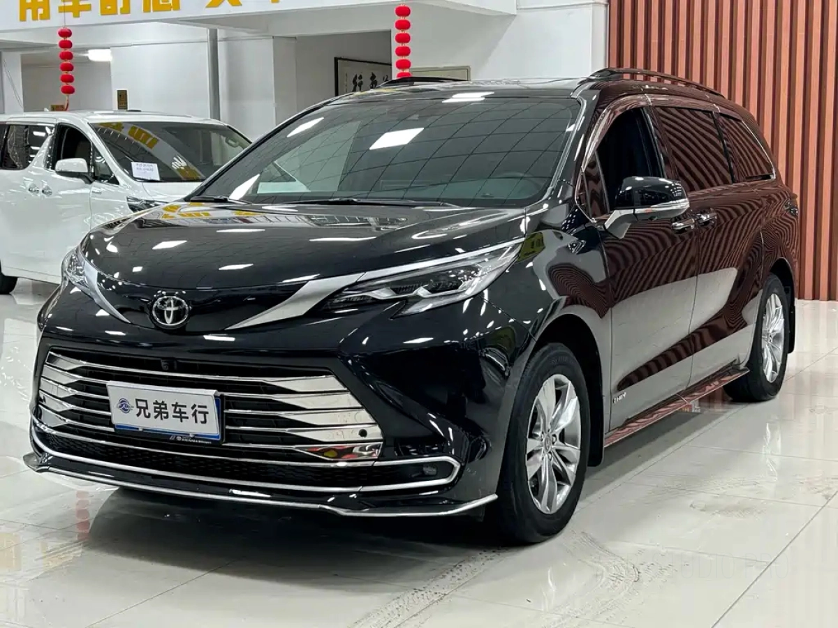 TOYOTA SIENNA SIENNA  2025