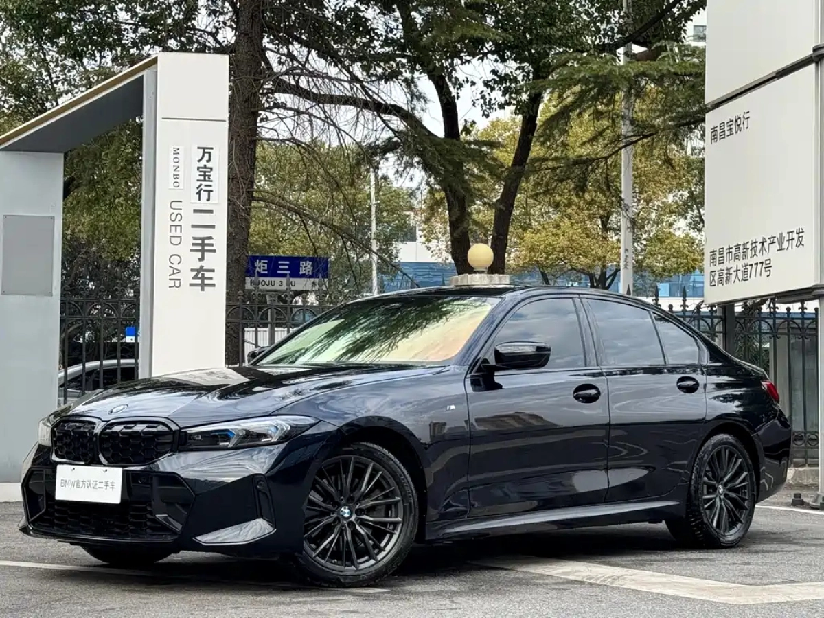 BMW 3-SERIES  2025