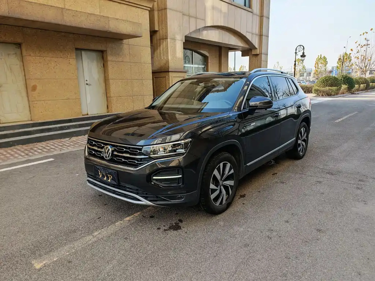 VOLKSWAGEN TAYRON