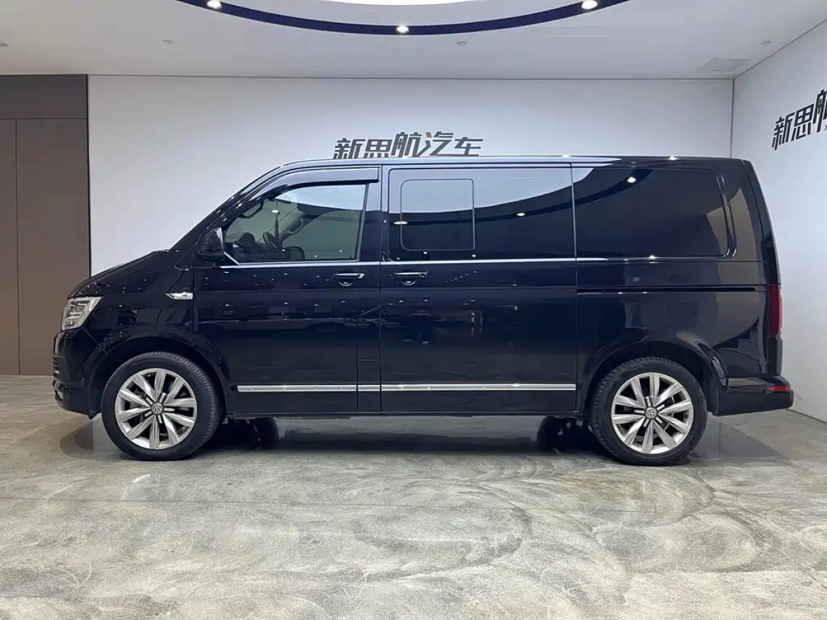 VOLKSWAGEN MULTIVAN