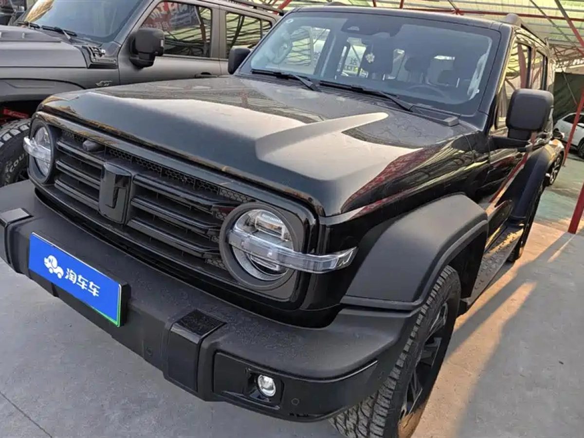 TANK 300 NEW ENERGY  2025