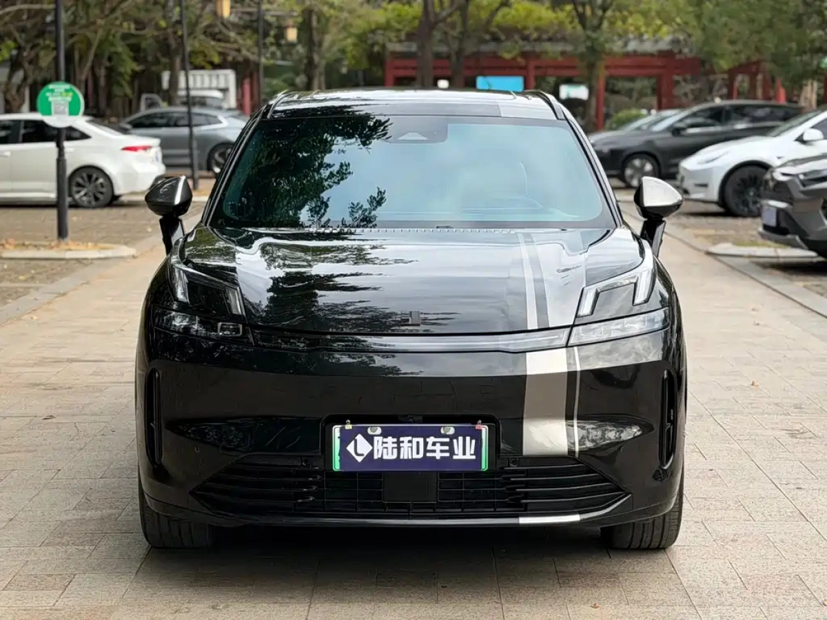 LYNK&CO 08 NEW ENERGY