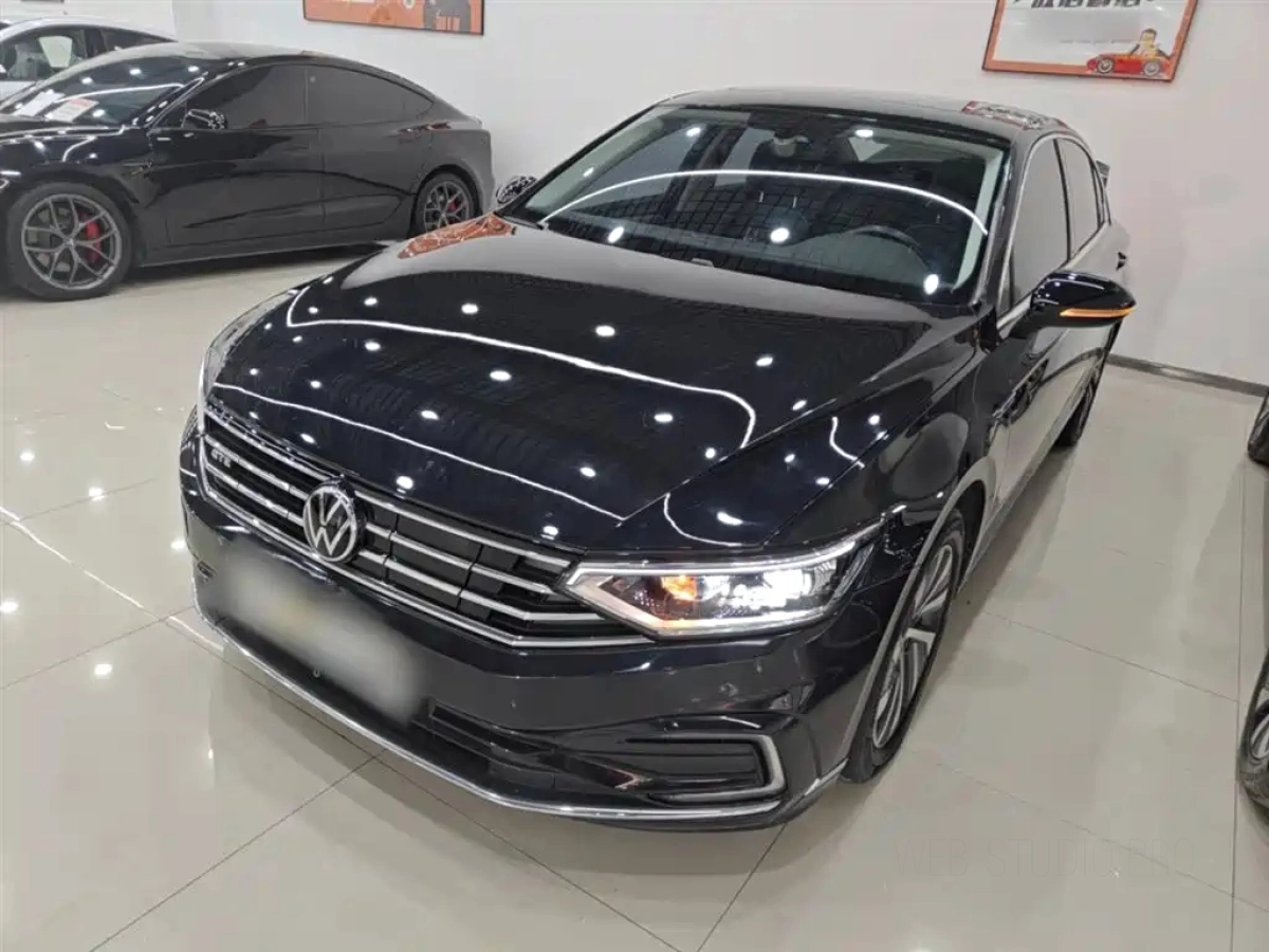 VOLKSWAGEN MAGOTAN GTE PLUG IN HYBRID  2023