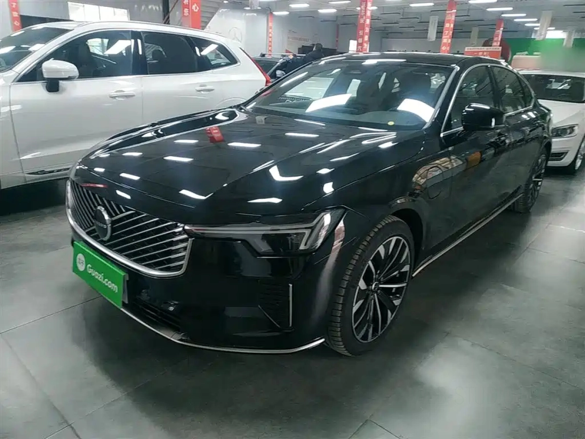 VOLVO S90 NEW ENERGY  2025