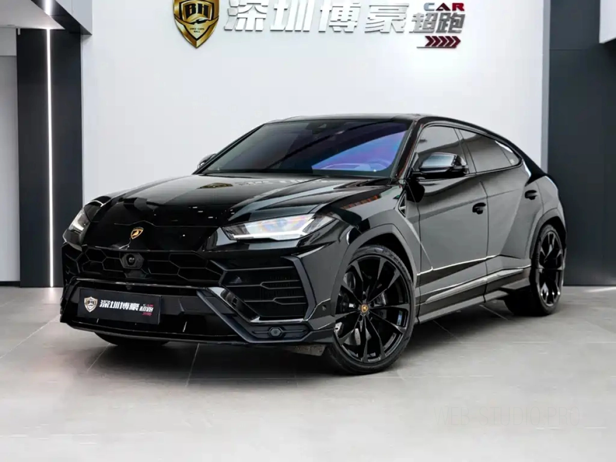 LAMBORGHINI URUS  2022