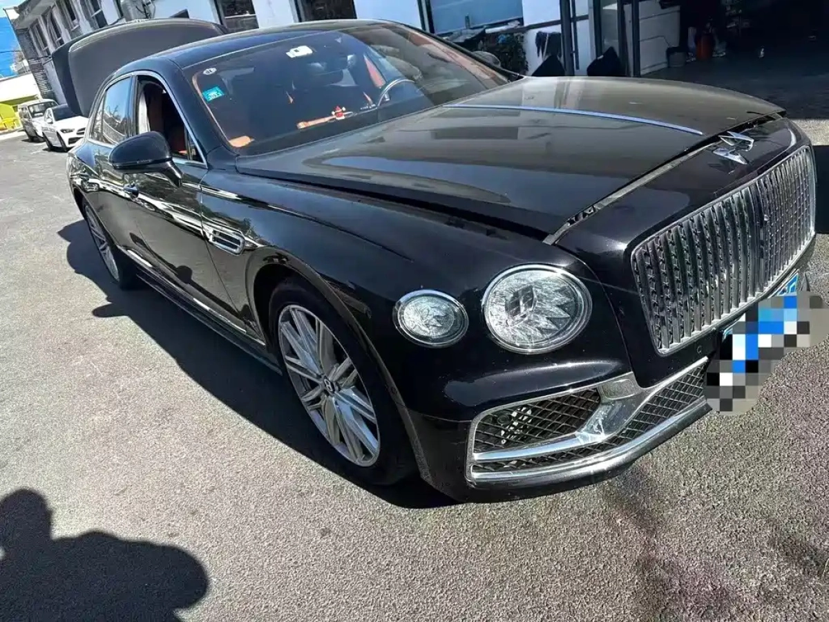 BENTLEY FLYING SPUR