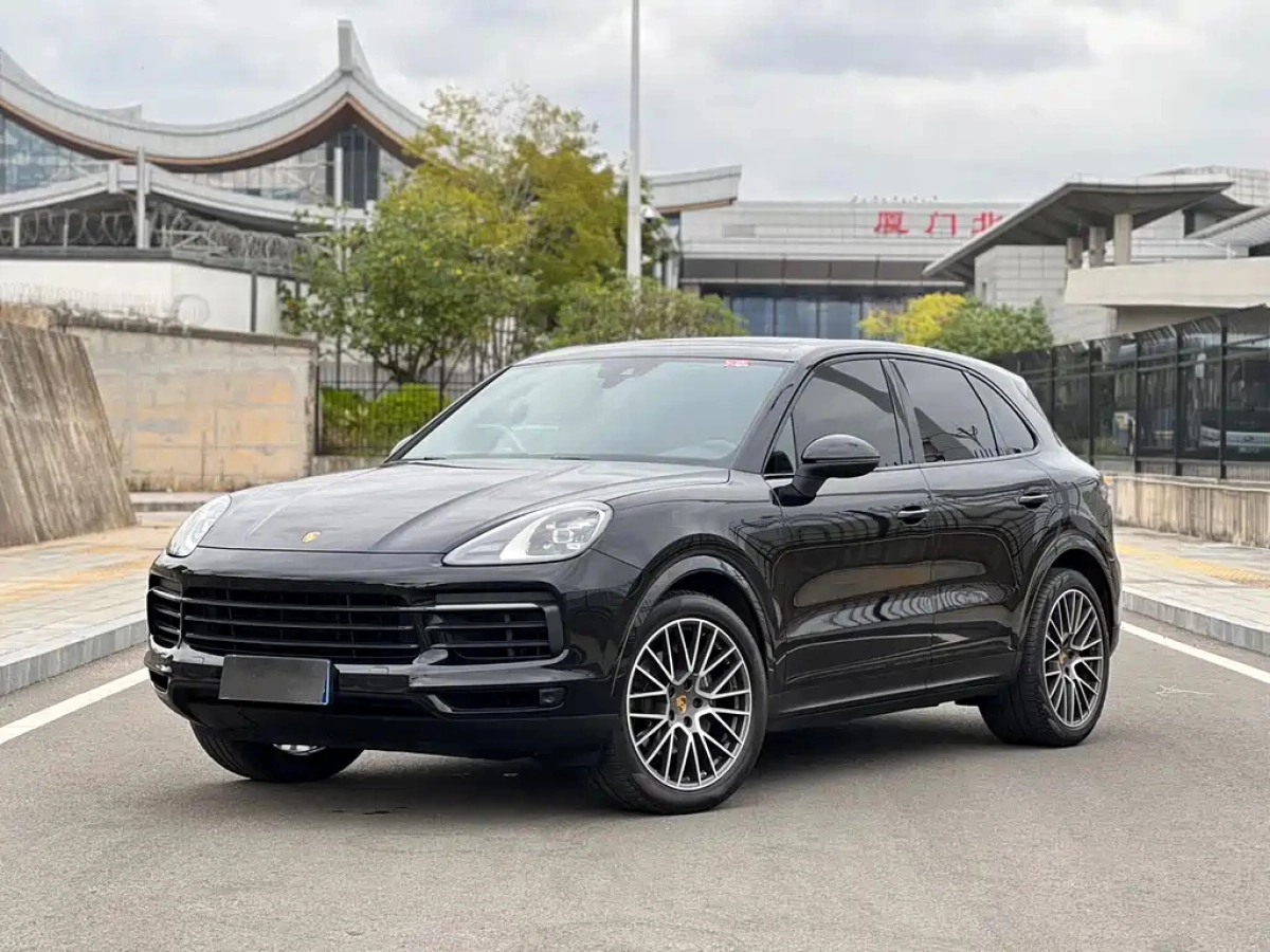 PORSCHE CAYENNE