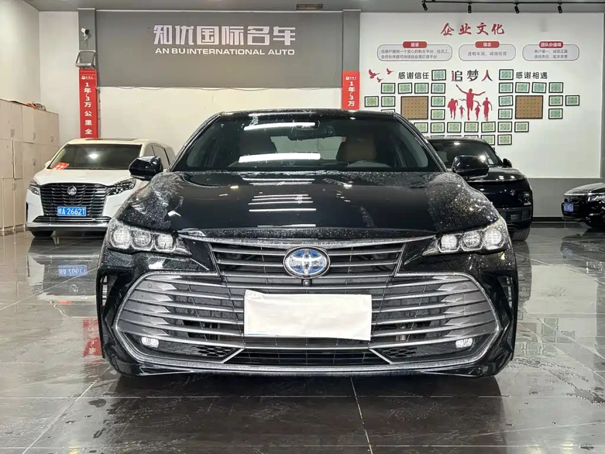 TOYOTA AVALON  2021