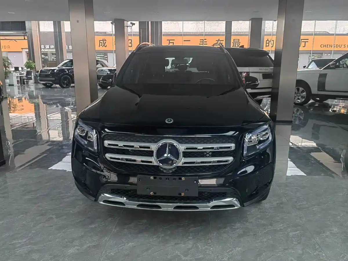 MERCEDES BENZ GLB