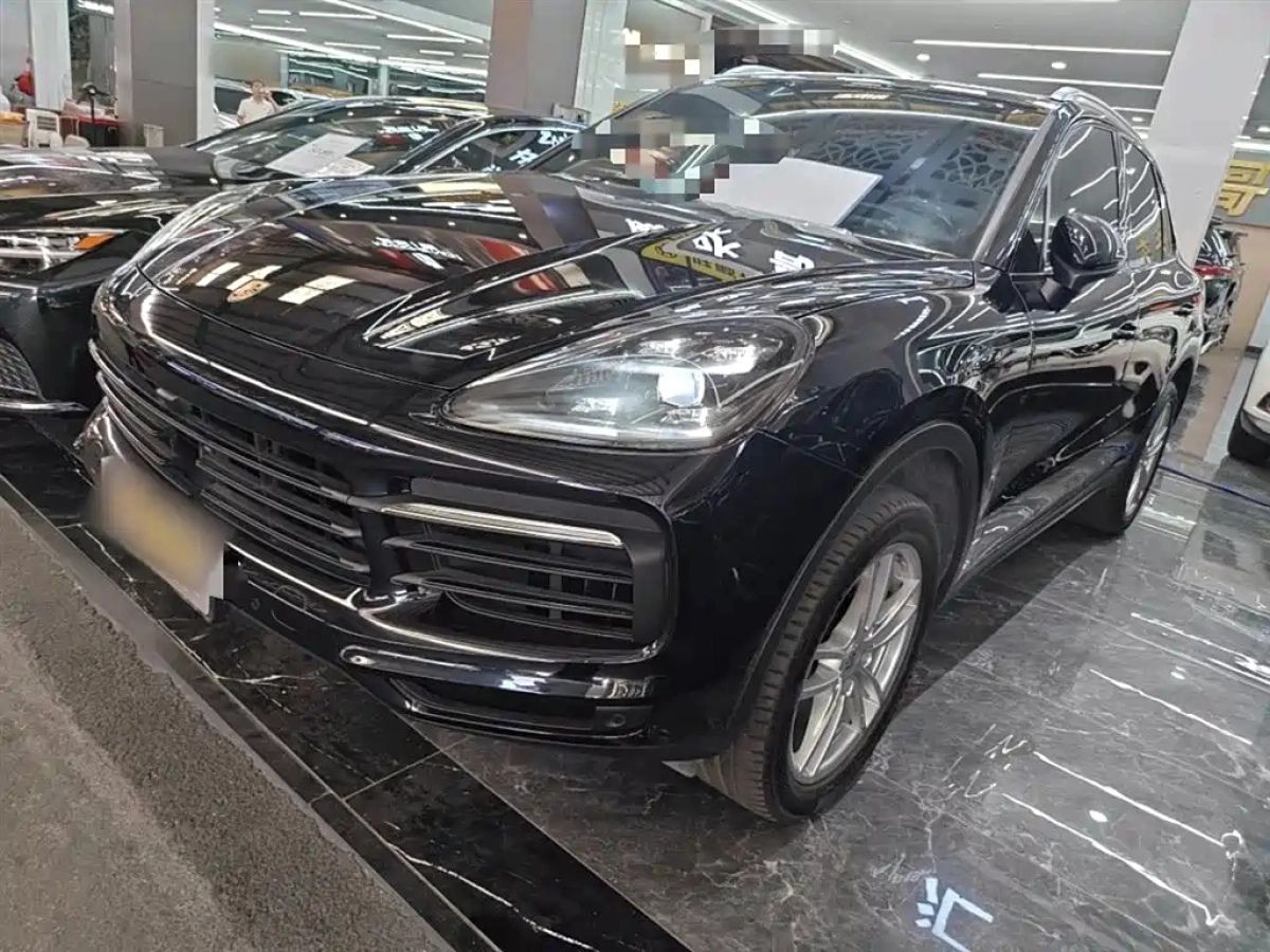 PORSCHE CAYENNE