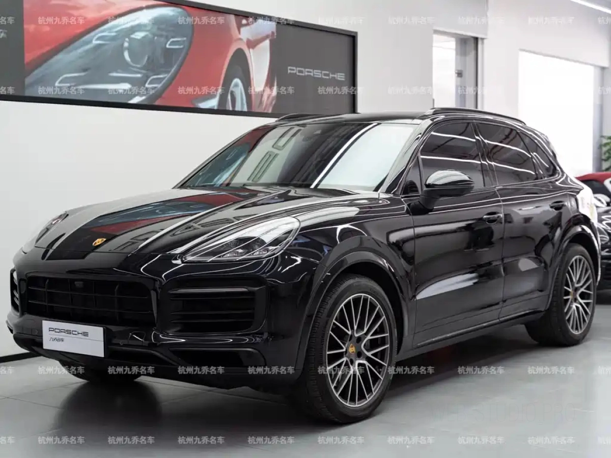 PORSCHE CAYENNE
