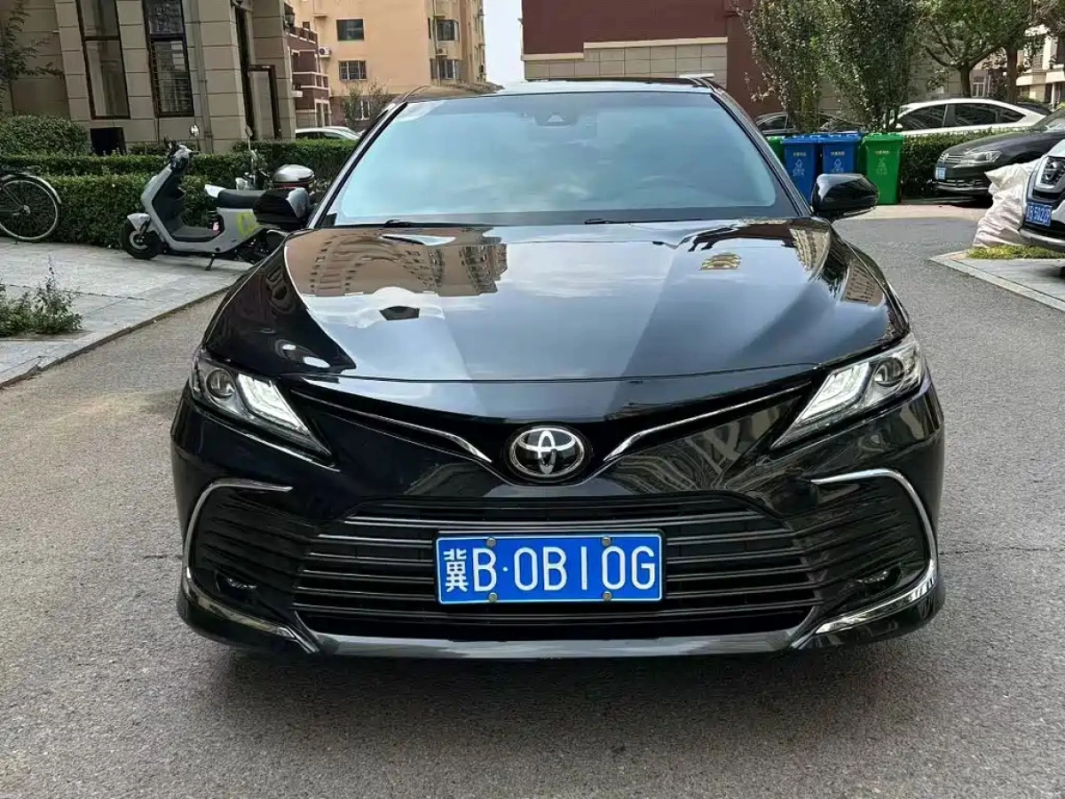 TOYOTA CAMRY