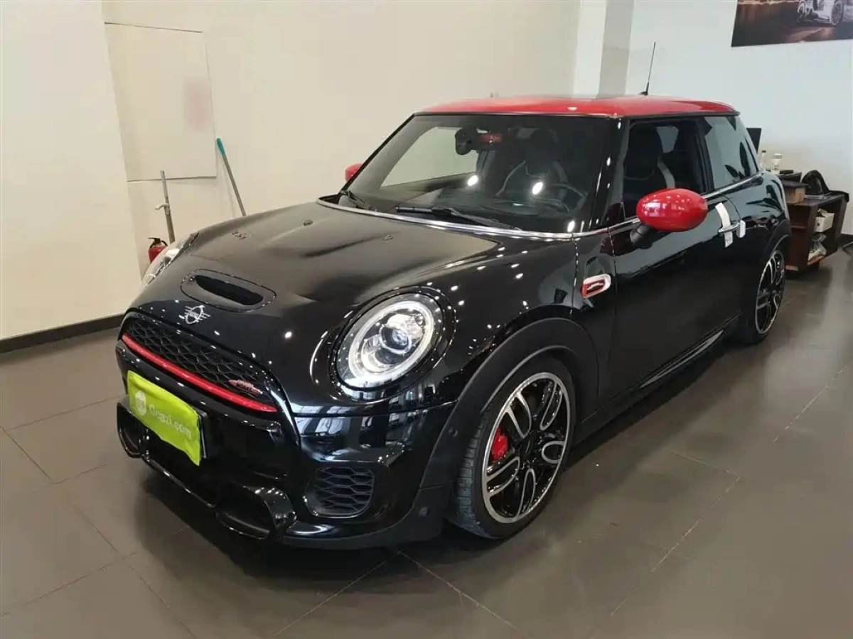 MINI JCW  2021