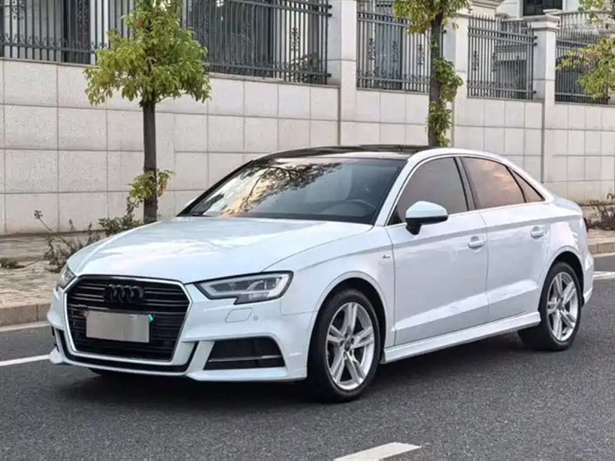 AUDI A3  2019