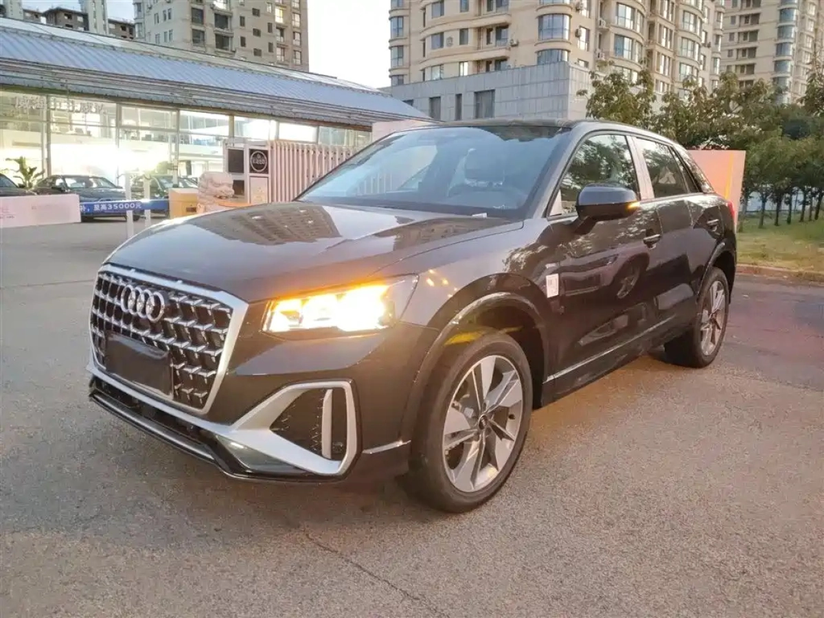 AUDI Q2L