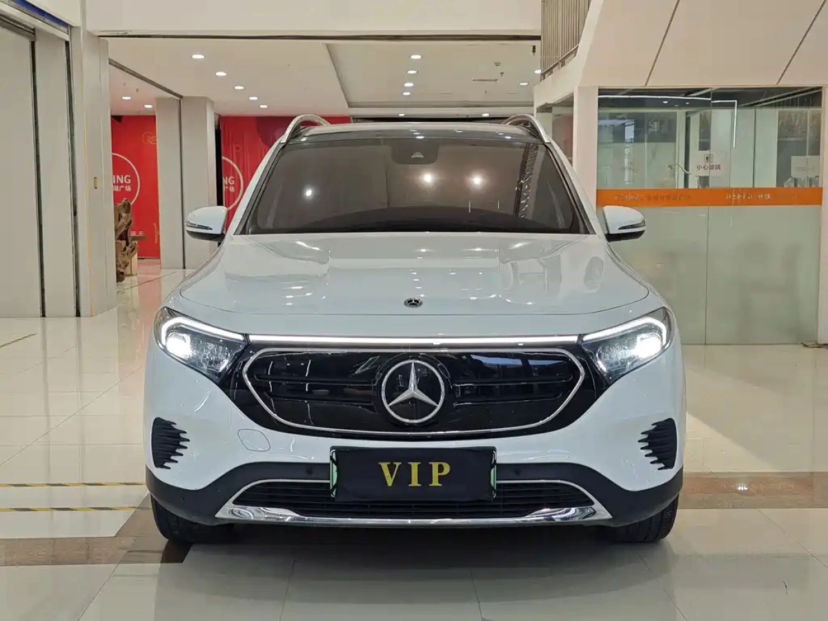 MERCEDES BENZ EQB  2023