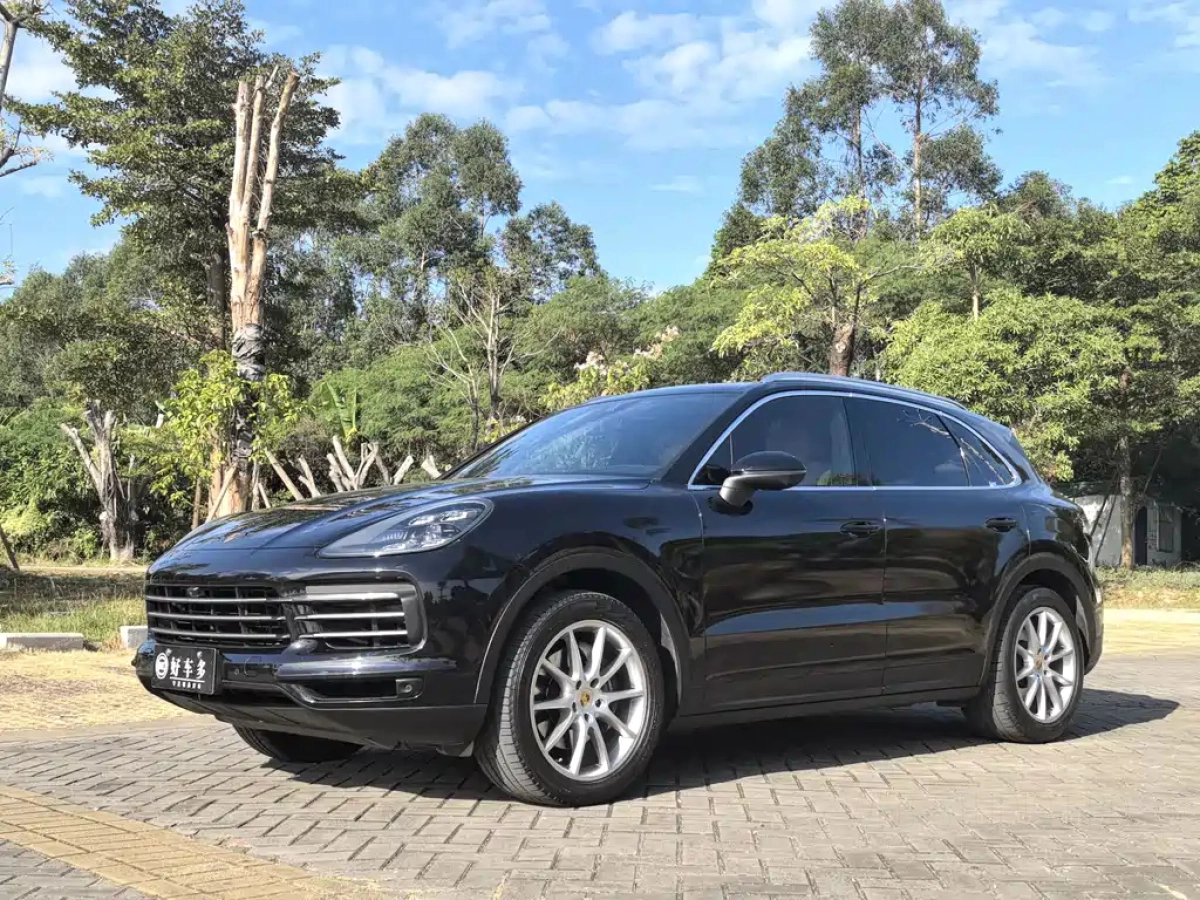 PORSCHE CAYENNE