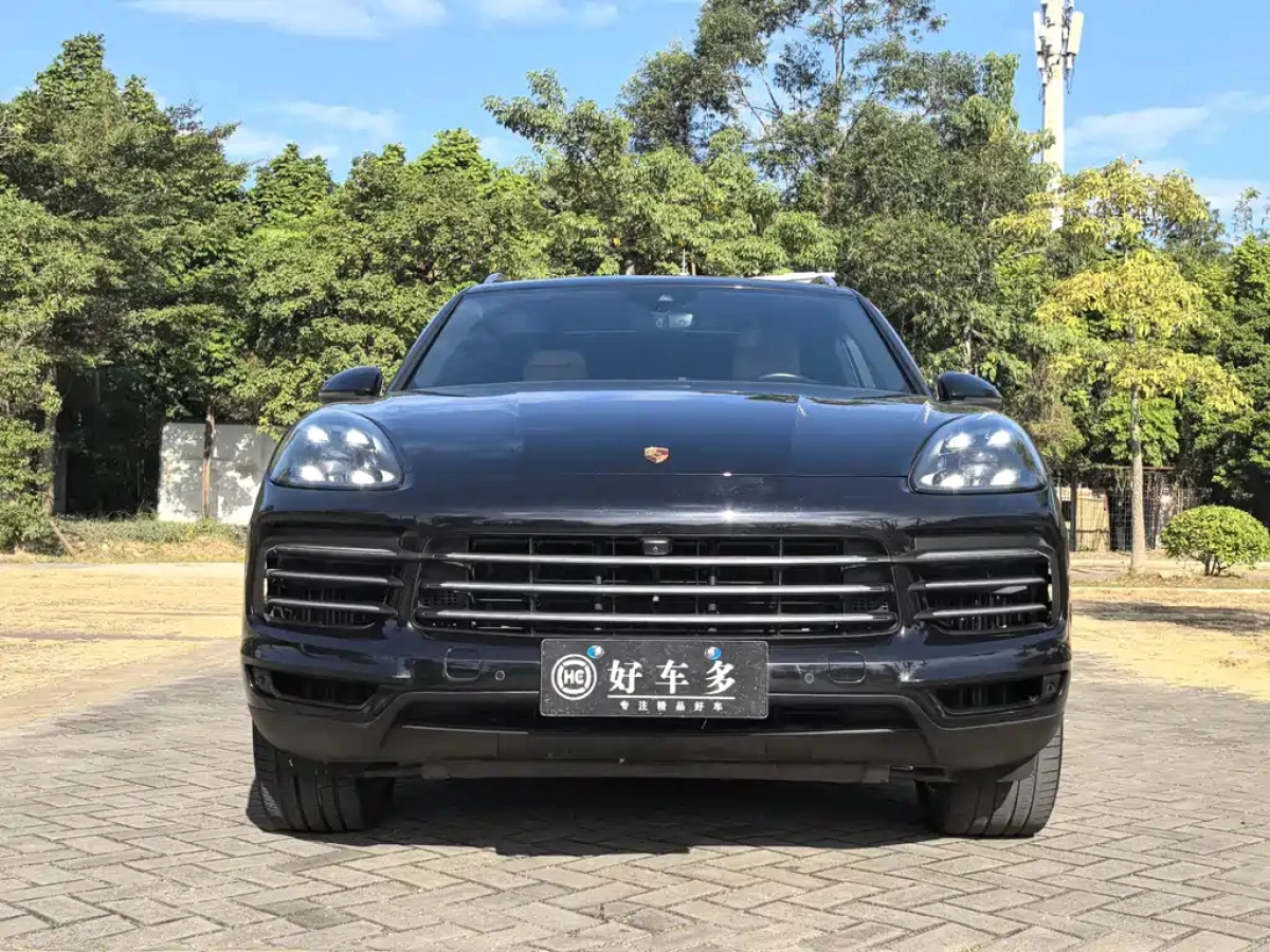 PORSCHE CAYENNE