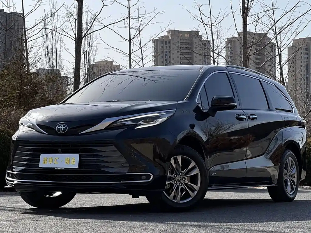 TOYOTA SIENNA SIENNA  2025