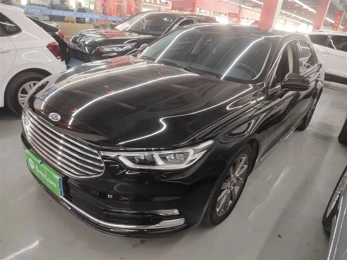 FORD TAURUS  2020