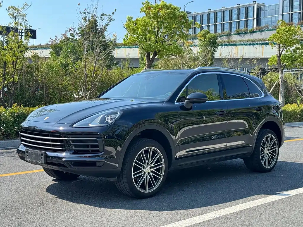 PORSCHE CAYENNE