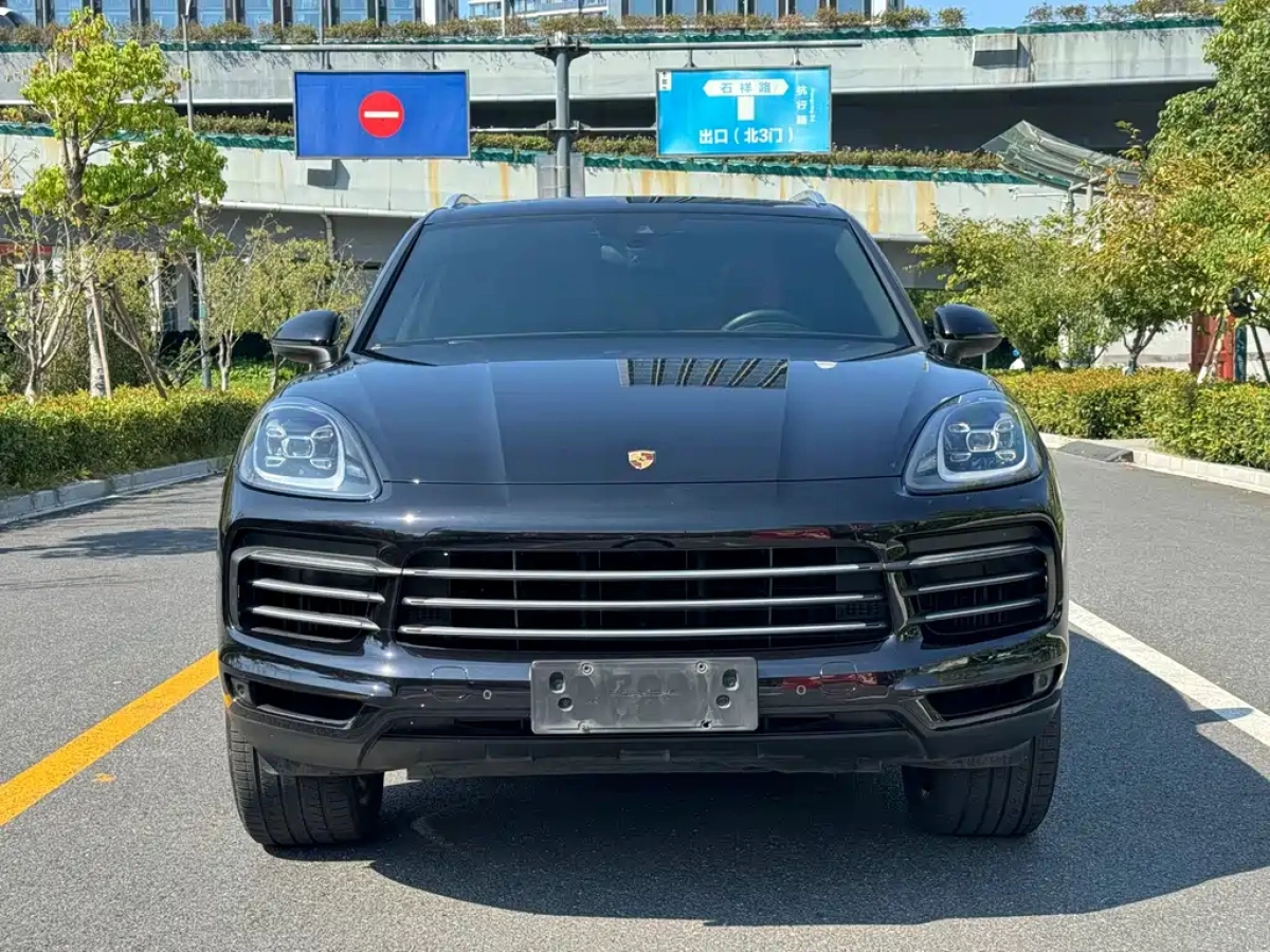 PORSCHE CAYENNE