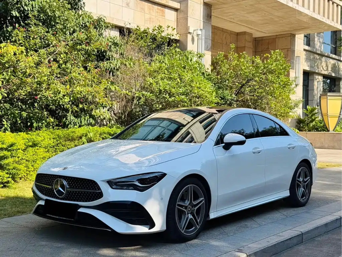 MERCEDES BENZ CLA  2024