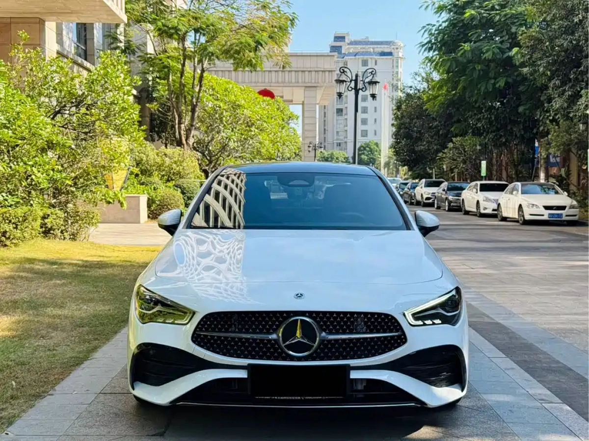 MERCEDES BENZ CLA