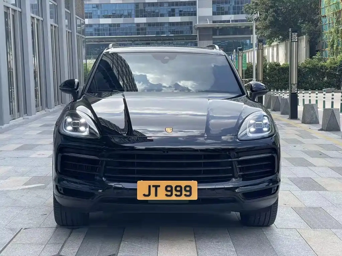 PORSCHE CAYENNE