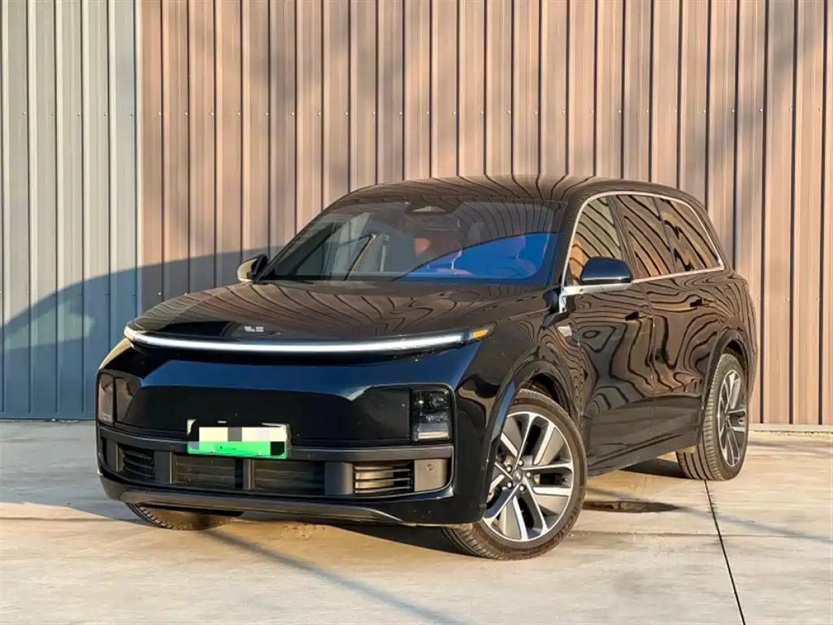 LI AUTO L9  2025