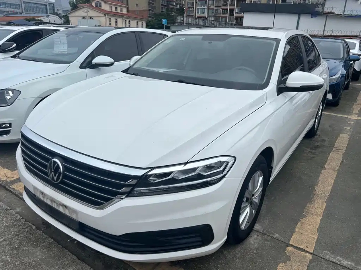 VOLKSWAGEN LAVIDA  2022