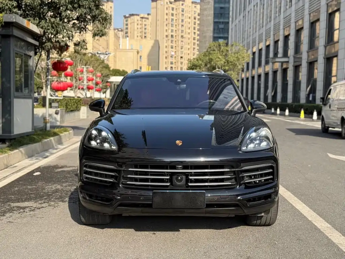 PORSCHE CAYENNE
