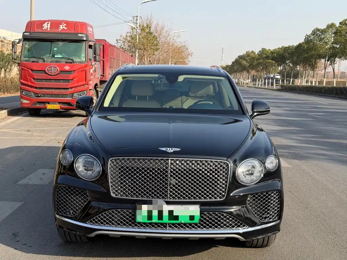 BENTLEY BENTAYGA PLUG IN HYBRID