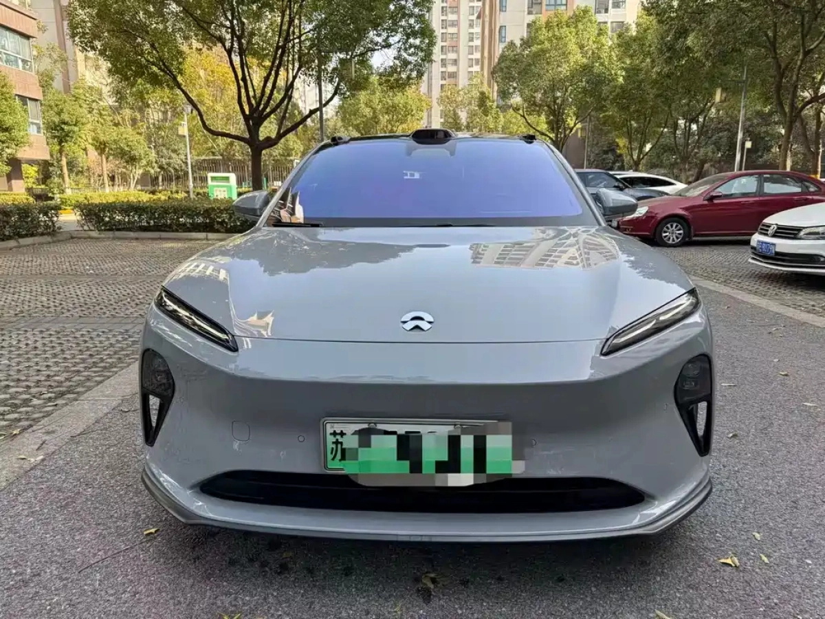 NIO ET5