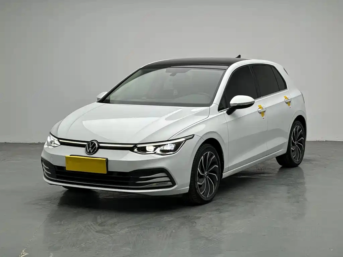 VOLKSWAGEN GOLF  2020