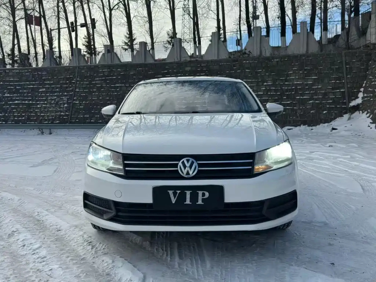 VOLKSWAGEN SANTANA
