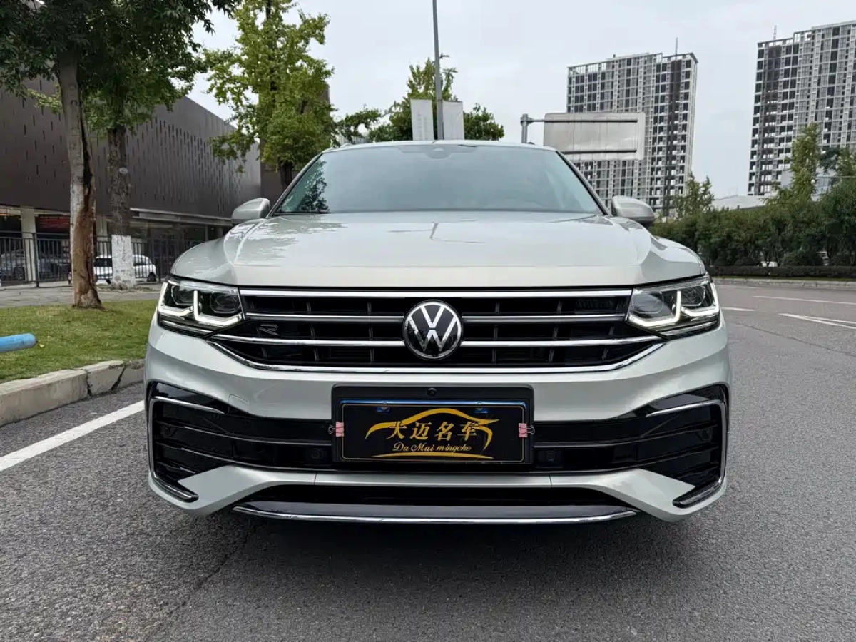 VOLKSWAGEN TIGUAN L