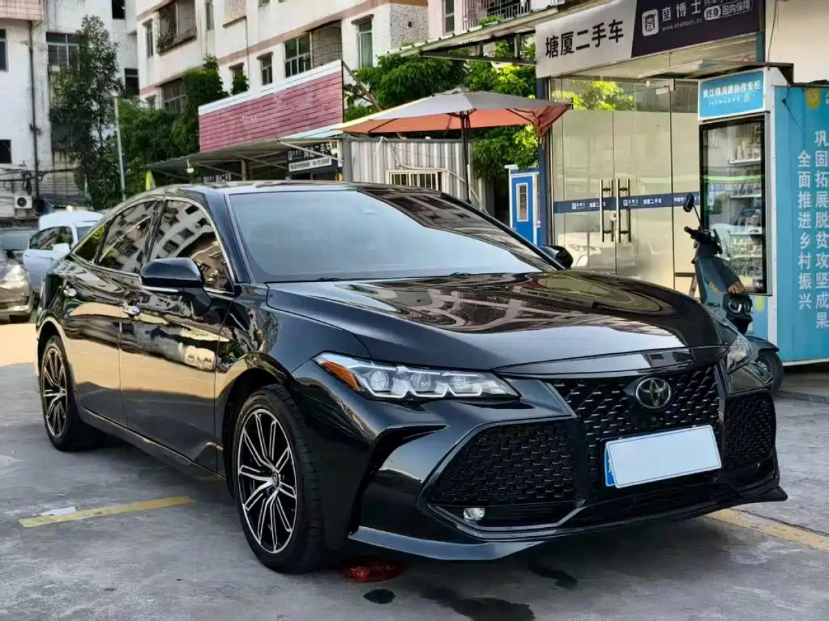 TOYOTA AVALON  2019