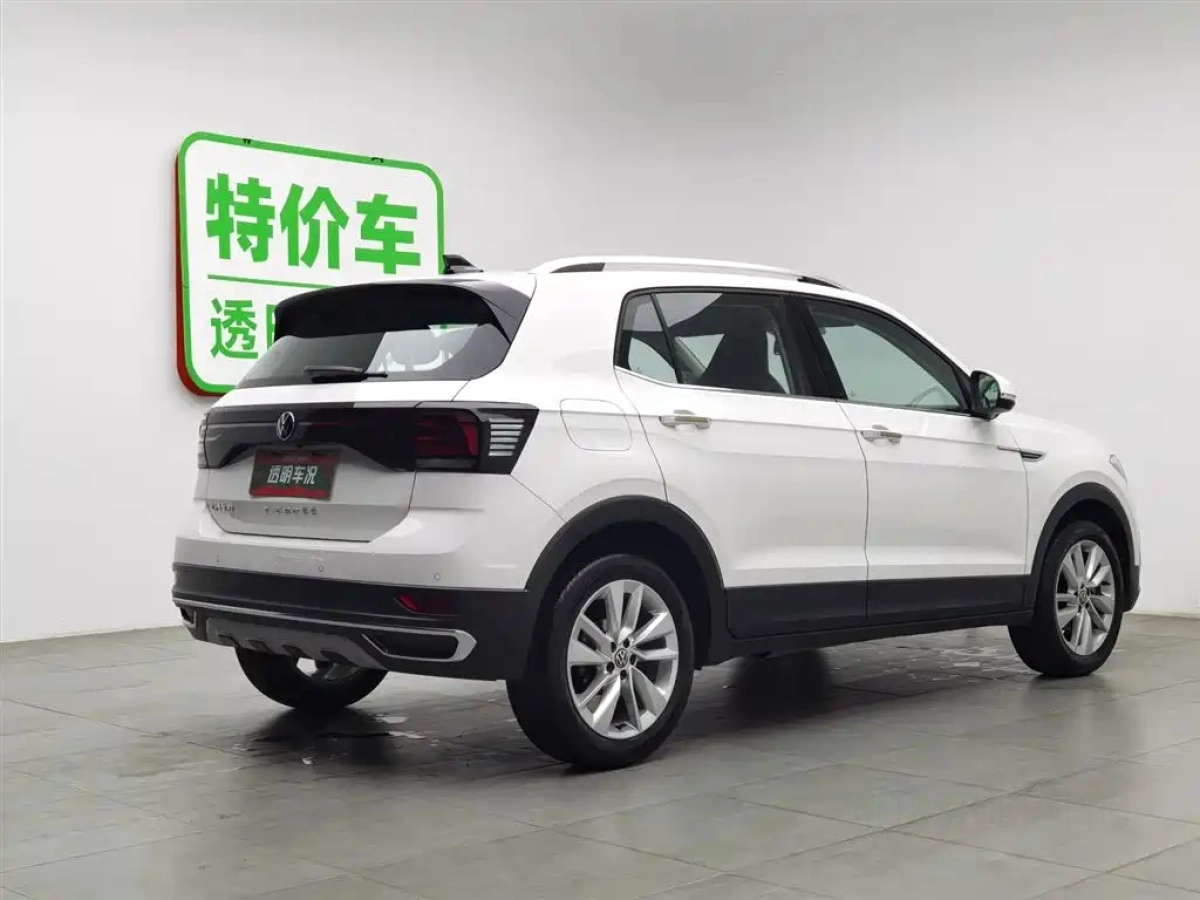 VOLKSWAGEN T-CROSS