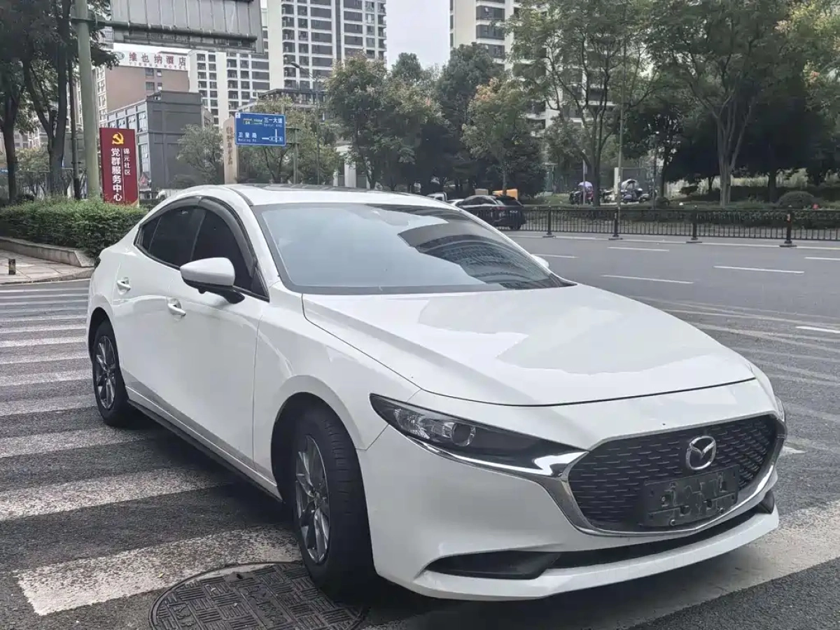 MAZDA 3 AXELA