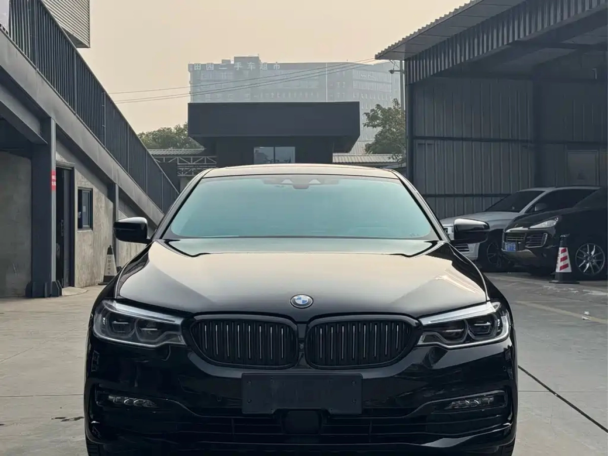 BMW 5-SERIES  2019