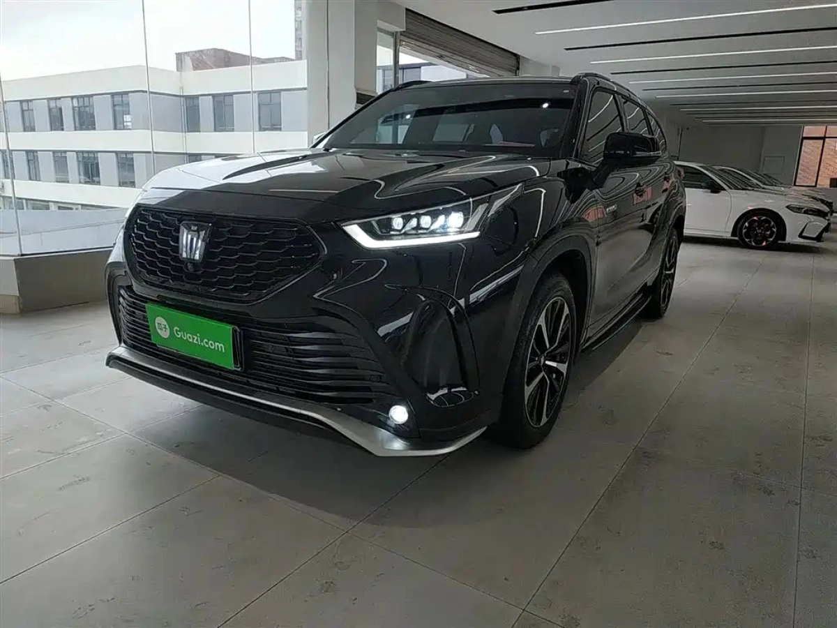 TOYOTA CROWN KLUGER  2024