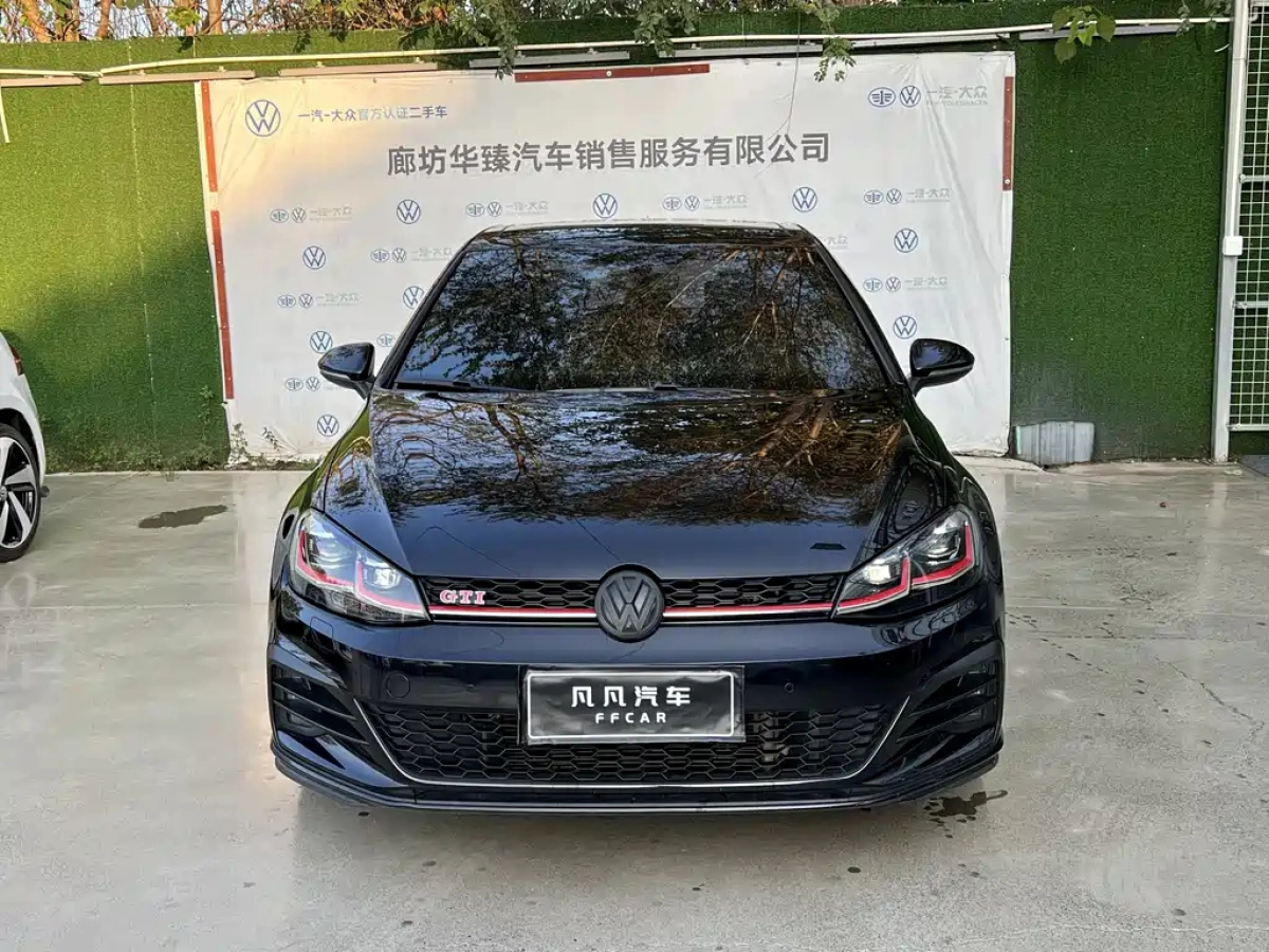 VOLKSWAGEN GOLF GTI