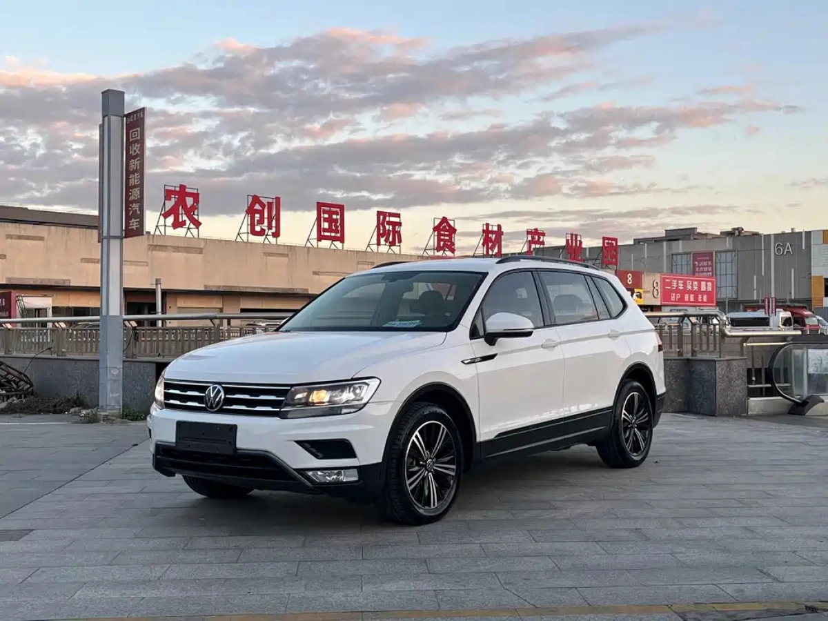 VOLKSWAGEN TIGUAN L  2021