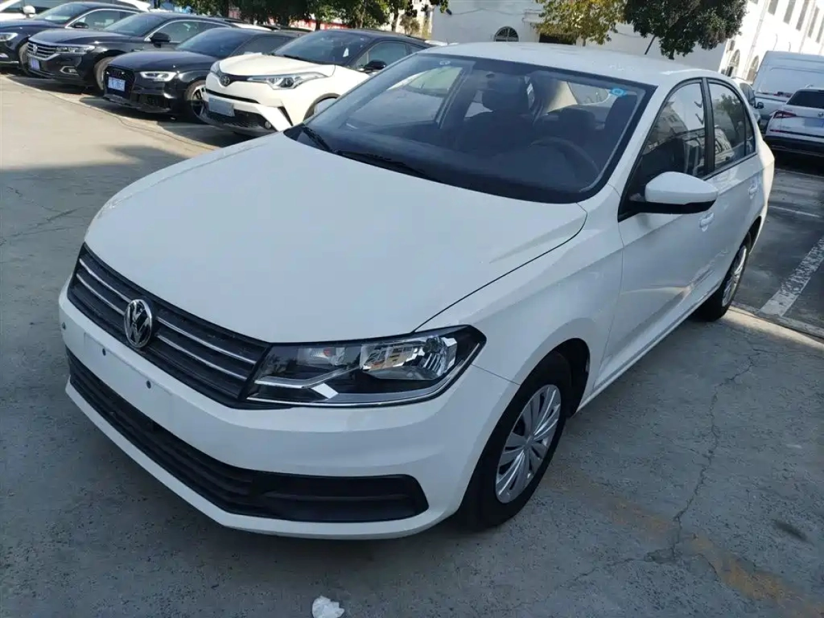 VOLKSWAGEN SANTANA  2024