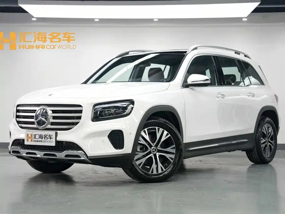 MERCEDES BENZ GLB  2025