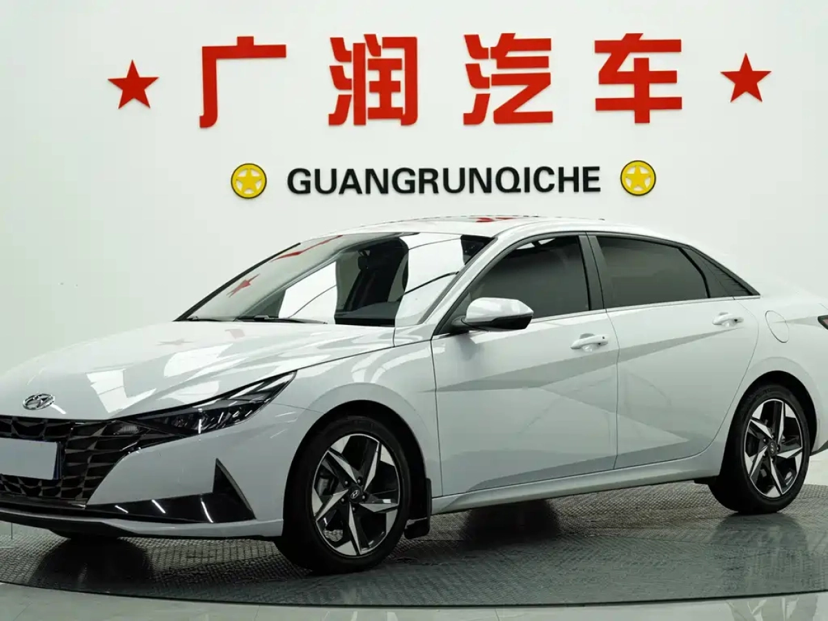 HYUNDAI ELANTRA  2022