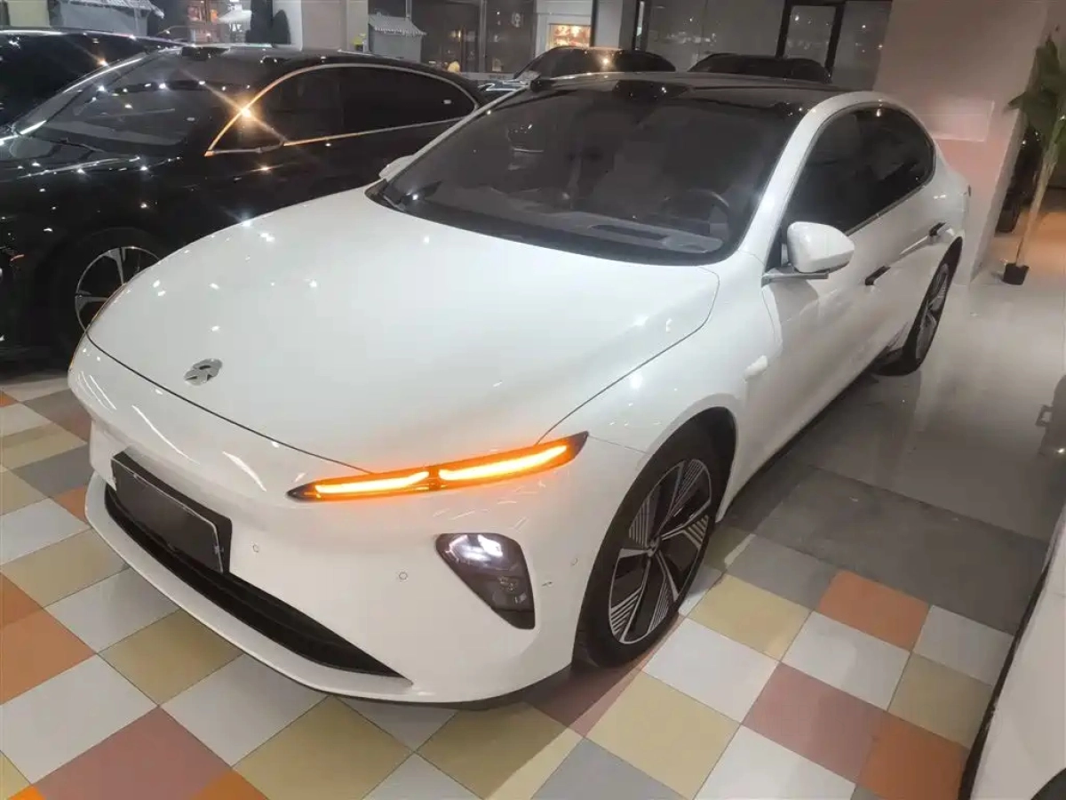 NIO ET7